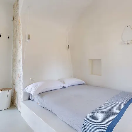 Casale Con Cipresso *