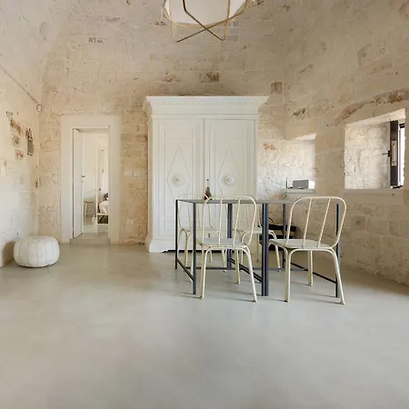 Casale Con Cipresso