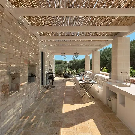 Casale Con Cipresso Villa Ostuni