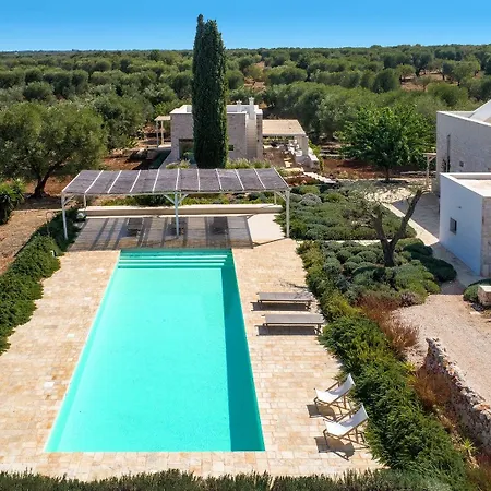 Casale Con Cipresso Ostuni