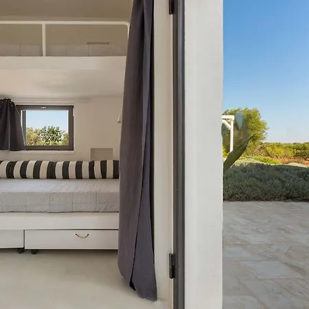 Casale Con Cipresso * Остуни