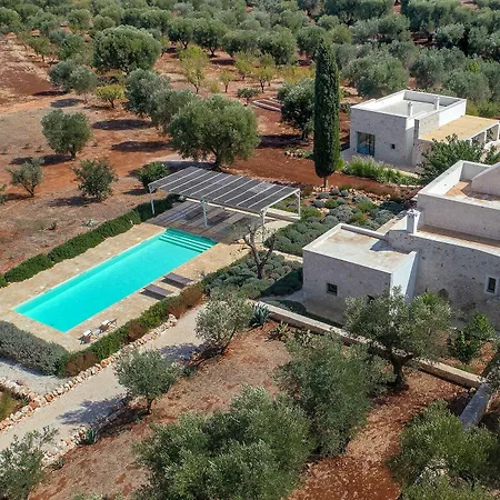 Casale Con Cipresso Villa Ostuni